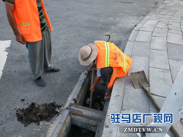 駐馬店經濟開發(fā)區(qū)：雨水井齊“清腸” 安全度汛保暢通