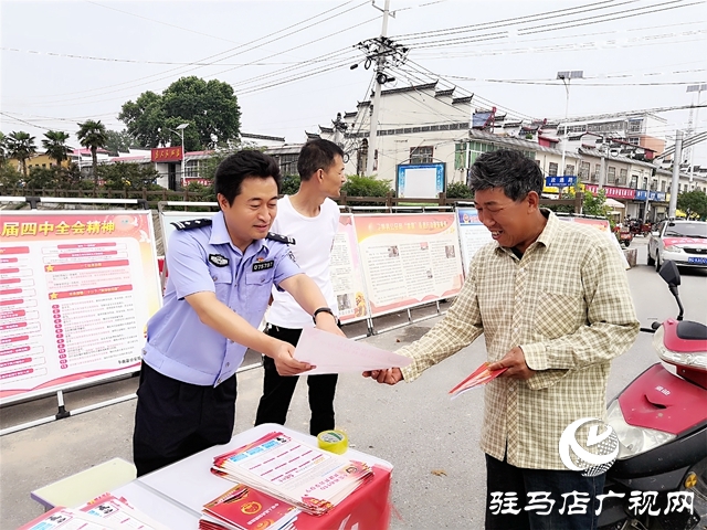 平輿縣公安局開展安全生產(chǎn)進(jìn)基層集中宣傳活動