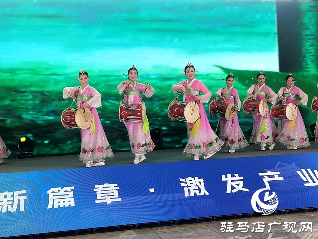 第二屆駐馬店文旅產(chǎn)業(yè)博覽會(huì)前夕開展文藝演出活動(dòng)