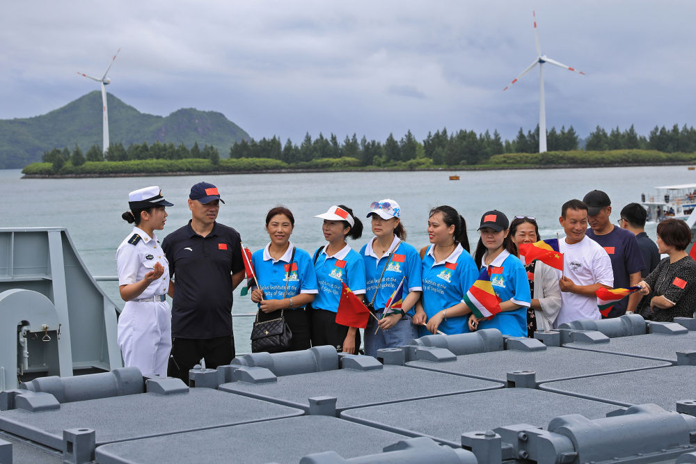 向著全面建成世界一流海軍闊步前行——寫在人民海軍成立75周年之際