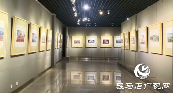 駐馬店市慶新中國成立75周年美術書法攝影展開展