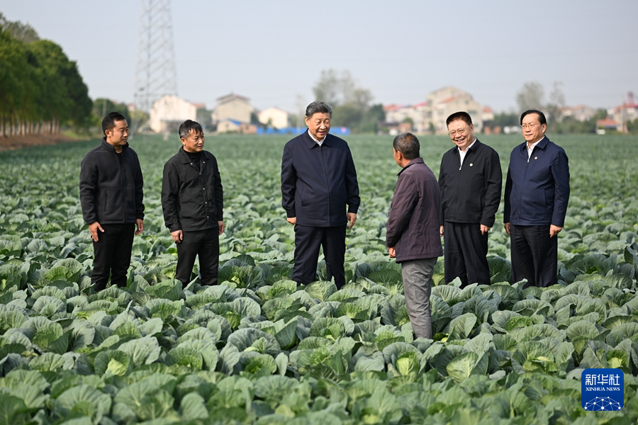 習(xí)近平在湖北考察時強調(diào) 鼓足干勁奮發(fā)進取 久久為功善作善成 奮力譜寫中國式現(xiàn)代化湖北篇章